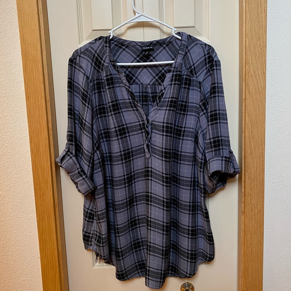 Torrid Grey Black Plaid Georgette Pull Over Top
